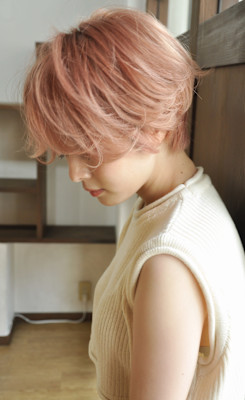 ハイトーンカジュアルショートスタイル