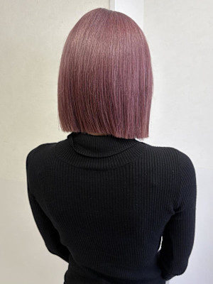 切りっぱなしボブ×綺麗に落ちるラベンダーピンク