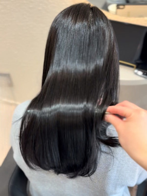 黒髪 縮毛矯正 髪質改善ストレート 艶髪 ロングストレート
