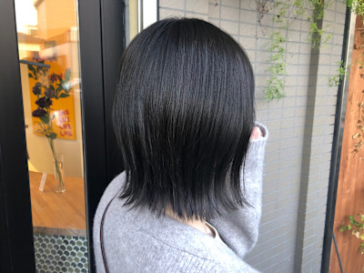 オリーブグレージュ