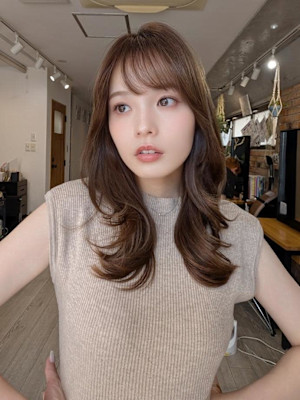 艶感レイヤー×柔らかフェミニンロング