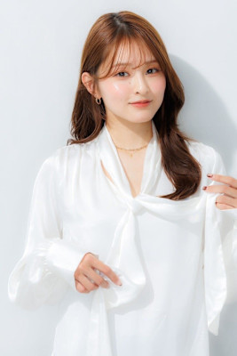 大人ガーリーナチュラルスタイル