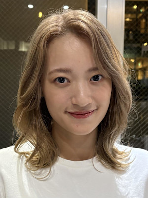 ミルクティーベージュ/ベージュ/ハイトーン