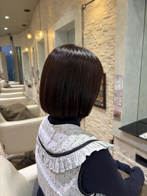 赤み抑えるココアブラウン×柔らかボブ