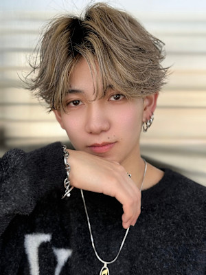 フェザーパーマ【メンズサロンZina天神】