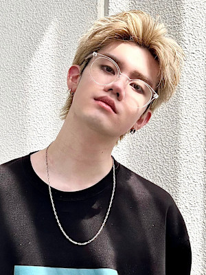 ハイトーンスパイキーショート【福岡/天神/くせ毛カット】