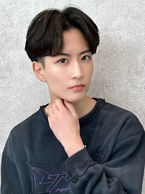 センターパート【福岡/天神/メンズサロン/くせ毛カット】