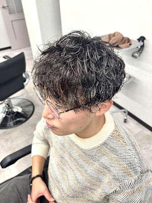 シャドウパーマ！ナチュラルで立体感が出る万能パーマ