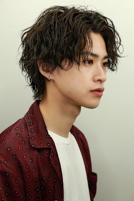 波巻き　センターパートウルフ