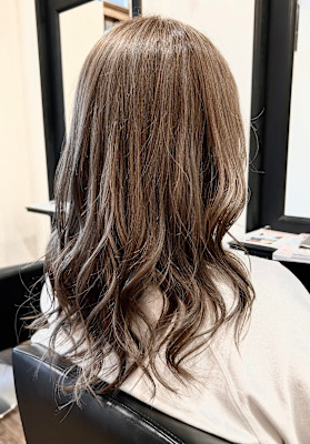 マロンベージュ