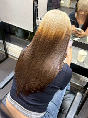 ルーツカラー　ケアブリーチ　ブリーチカラー　原宿/表参道