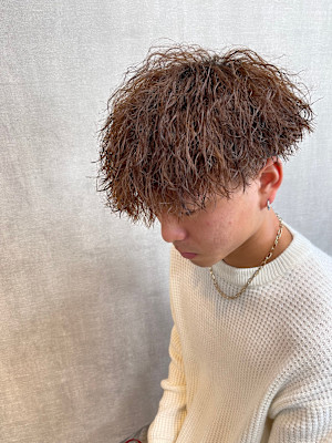 縦落ちツイストスパイラル【福岡/天神/メンズパーマ】