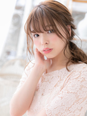 おくれ毛が大人かわいい♪小顔ヘアアレンジ　エアウェーブパーマ