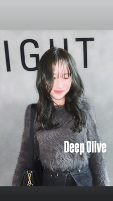 ディープオリーブベージュ