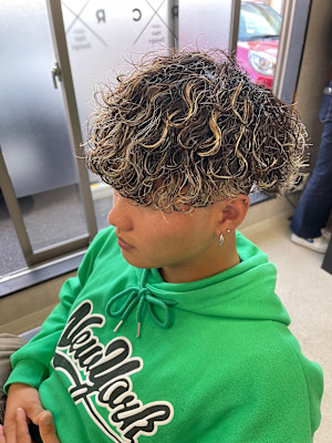 波巻きスパイラル/メッシュ【福岡/天神/メンズパーマ】