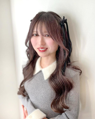 Mako くびれ巻き ラベンダーグレージュ モテ髪 似合わせ