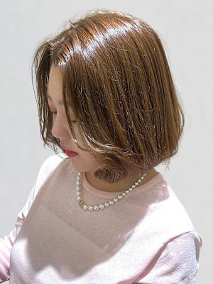 ショートボブ 艶髪 ミルクティーベージュ 韓国風ヘア