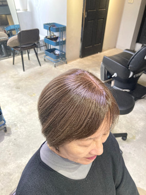 ショートボブ×ブリーチなし白髪ぼかしカラー【高田馬場 】