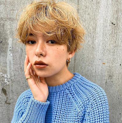 面長解消《20代30代》流せる前髪/くびれショート