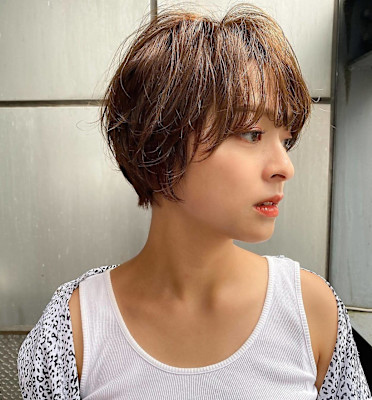 面長解消《20代30代》流せる前髪/くびれショート