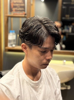 メンズ　パーマ　毛流れ　ウェーブ