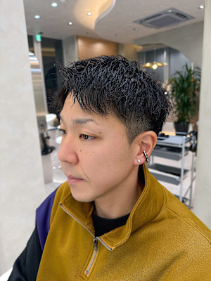 短髪アップバングショート