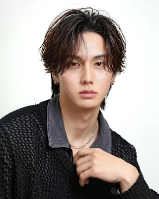 シースルーミディアムセンターパート