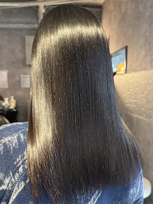 《鈴木茉奈》縮毛矯正/髪質改善HITA/艶髪/大宮