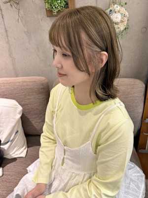 ベージュのインナーカラー