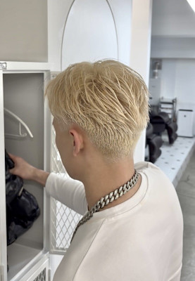 ホワイトブロンド/抜きっぱなしブリーチ