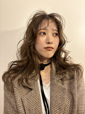 ベージュカラー/透明感カラー/顔まわりレイヤーカット/横浜