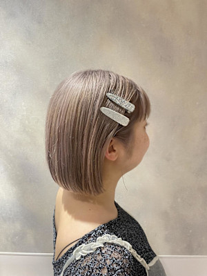 ホワイトブロンド/抜きっぱなし/ブロンド/ハイトーンカラー