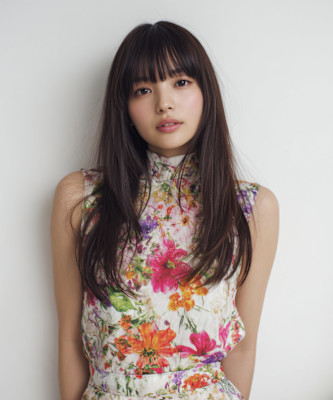 ぱっつん前髪　ロングレイヤー 