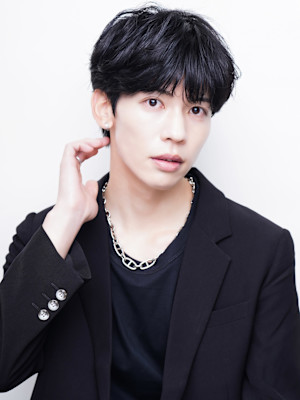 マッシュショート 眉毛カット 韓国ヘア 20代 メンズカット