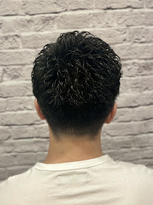 アイロンパーマで作るツーブロックショート