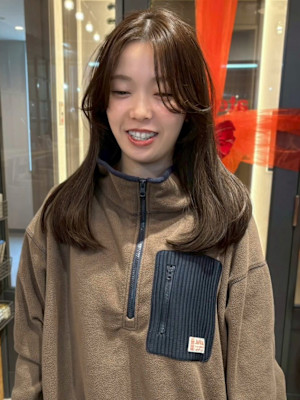 オリーブブラウン 艶髪 透明感カラー レイヤー 髪質改善