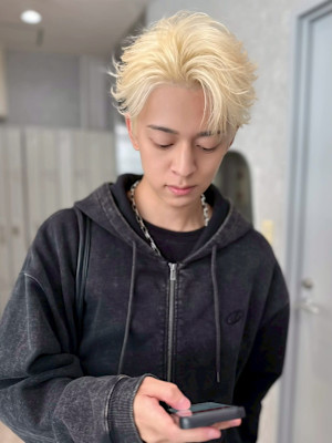 Men’s salon Zina 天神×スタイル