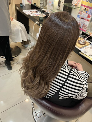 レイヤーロング美髪くびれワンカールシルキーベージュ