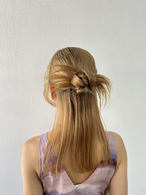 シニヨンアレンジ/ハーフアップシニヨン/結婚式お呼ばれヘア