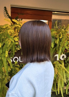 透明感グレージュボブ