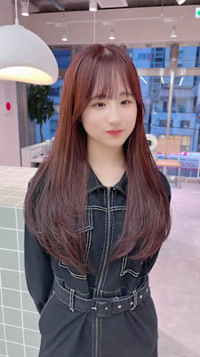 ワンカラーレッドレイヤーカット