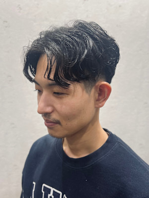 センターパート　ミックスパーマ