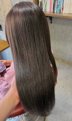 ロングスタイル×グレージュカラー