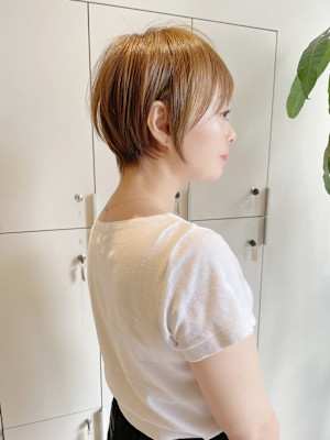 大人くびれショート/白髪ぼかし
