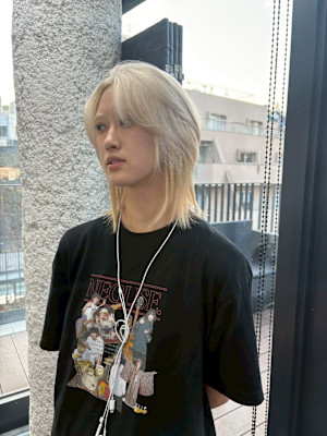 ブロンド　デザインカラー　ケアブリーチカラー　レイヤーカット