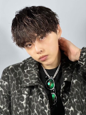 【ツイスパ】無造作マッシュ×ウェット質感ツーブロック