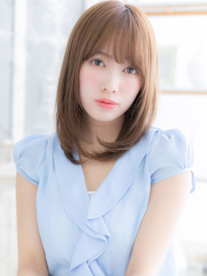 大人可愛いシースルーバングくすみベージュ　シャギー