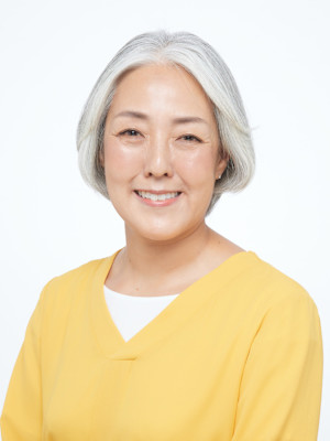 グレイヘアにオススメ◎白髪を活かしたショート