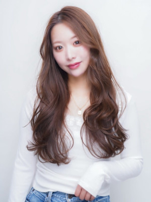 顔周りレイヤー ゆる巻き ベージュ 20代 ダメージレス