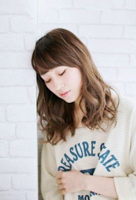 抜け感　アンニュイカールロング